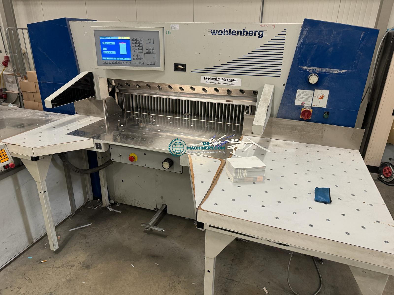 Wohlenberg 115 CutTec paper cutting guillotine